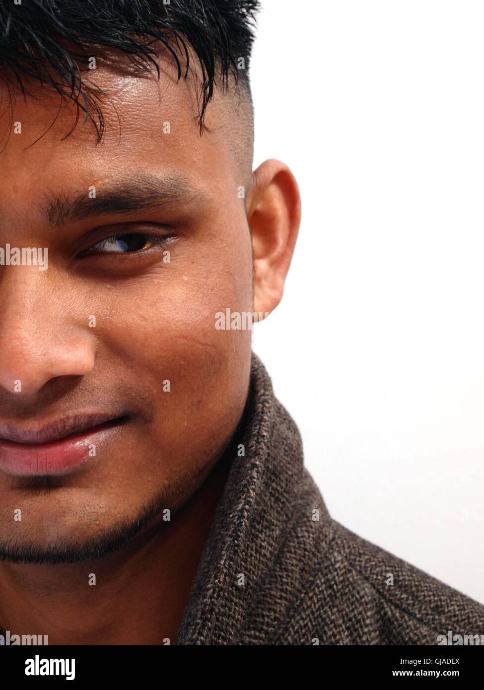 El Bangla boy , retrato de un residente de capilla blanca sporting th  peinado distinto de la comunidad de Bangladesh Fotografía de stock - Alamy