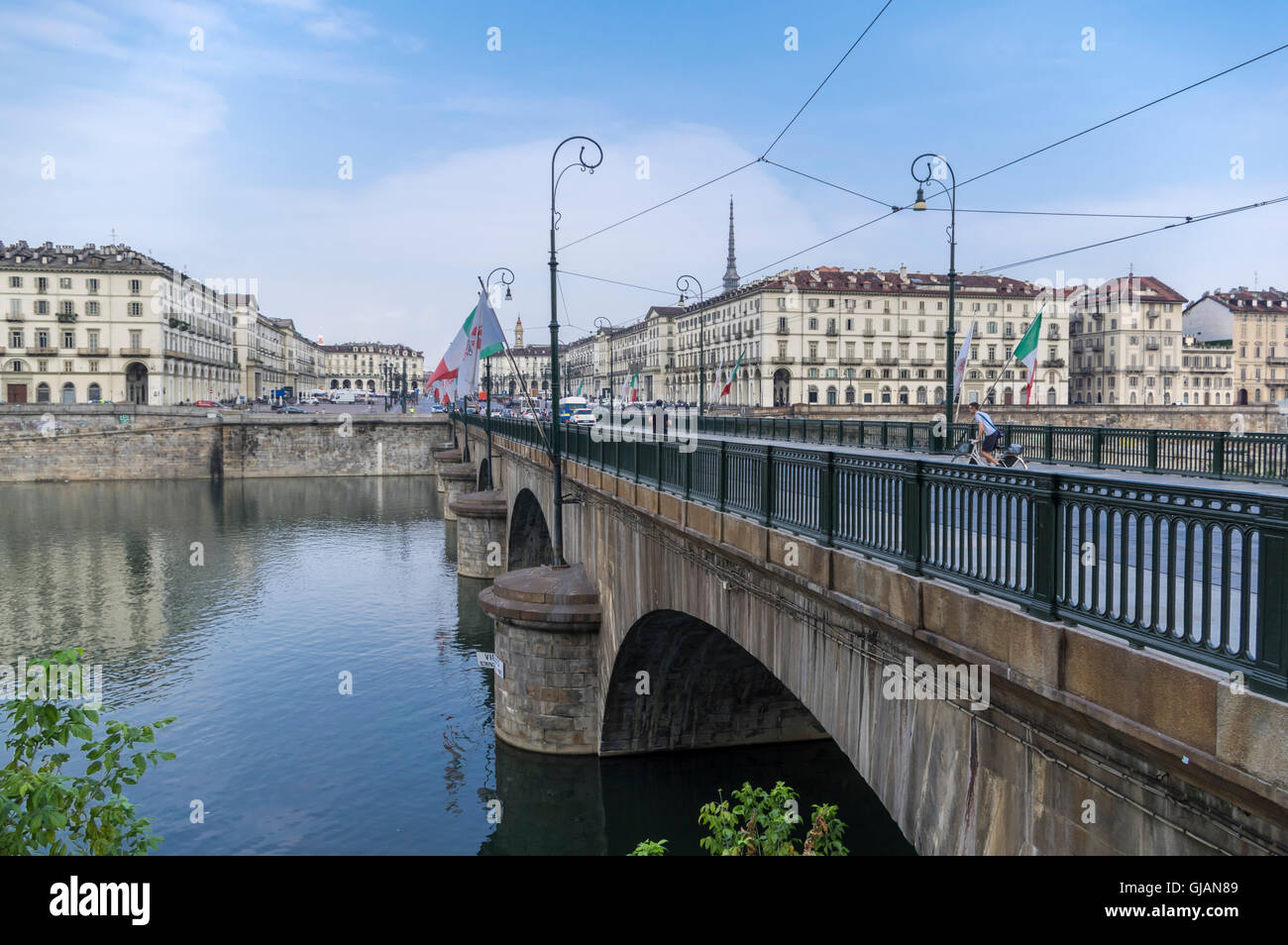 Vittorio Emanuele I El Puente sobre el río Po en Turín/Turín, Piamonte, Italia. Foto de stock