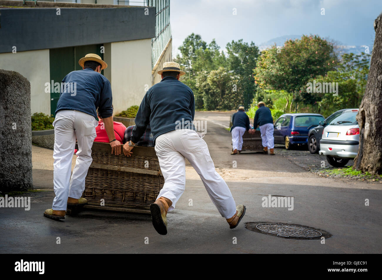 Atracción turística de Funchal trineo cuesta abajo Foto de stock