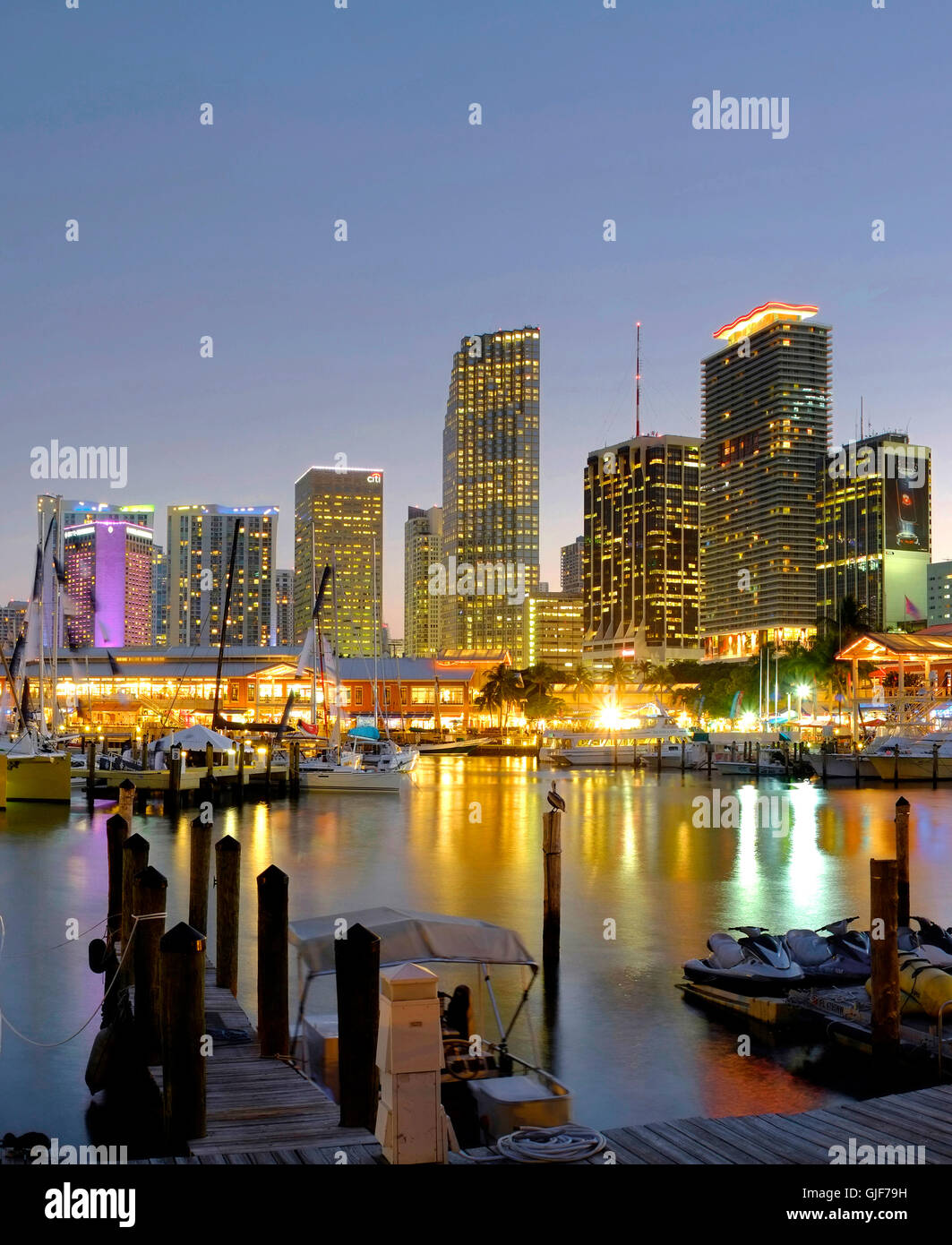 Ver más marina de la ciudad de Miami, Florida, EE.UU. Foto de stock