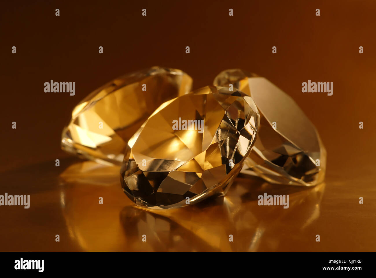 Joyas de zafiro fotografías e imágenes de alta resolución - Alamy