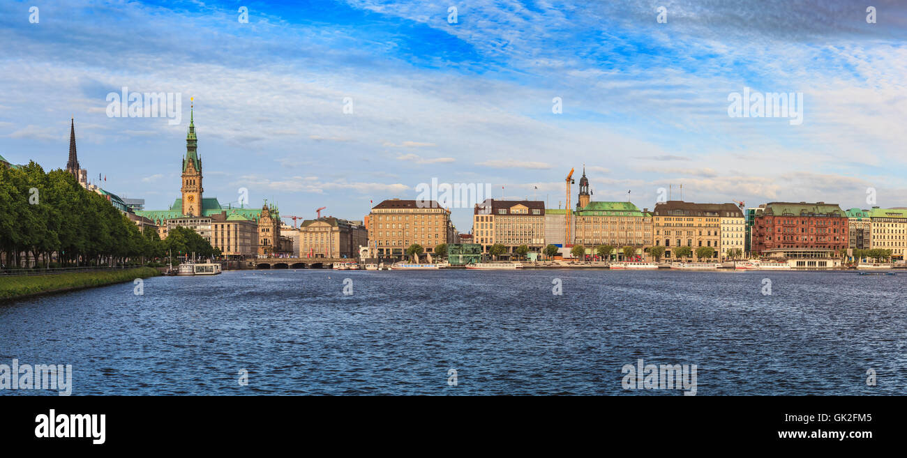 Panorama del horizonte de la ciudad de Hamburgo, Alemania Foto de stock