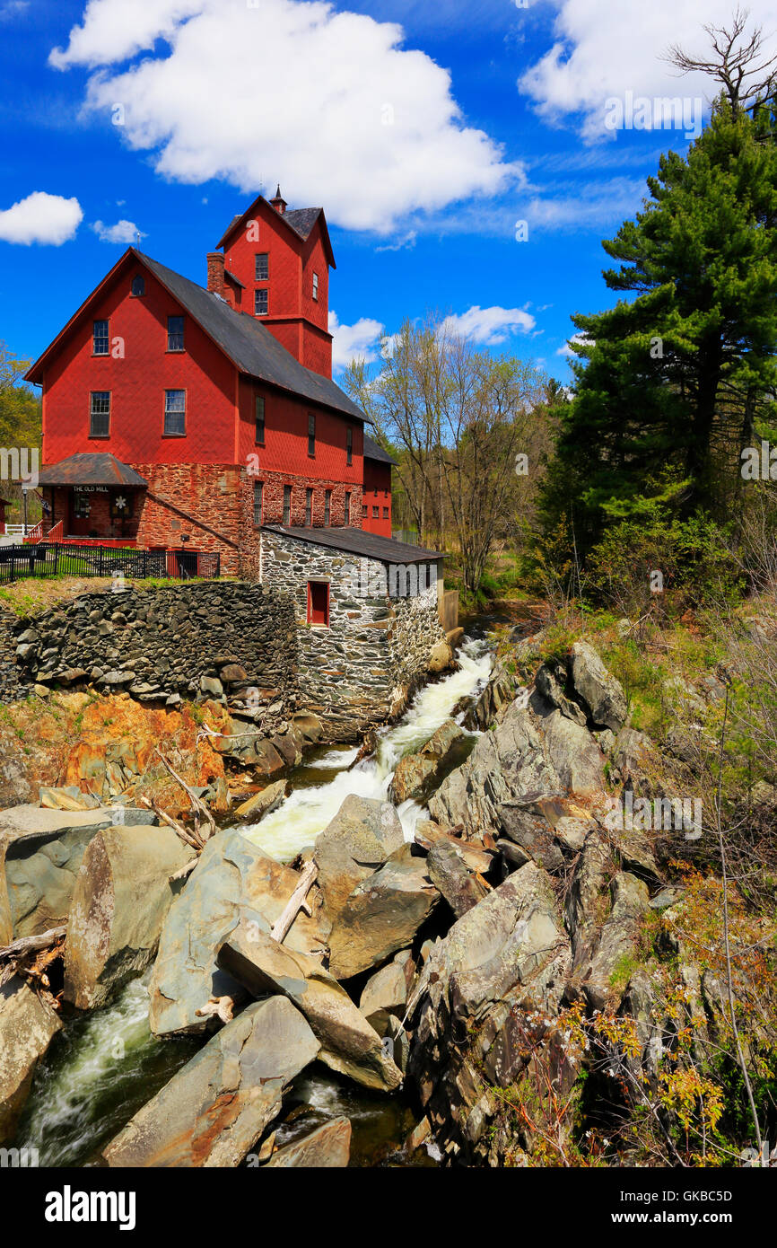 El Viejo Molino Rojo, Jericó, Vermont, EE.UU. Foto de stock