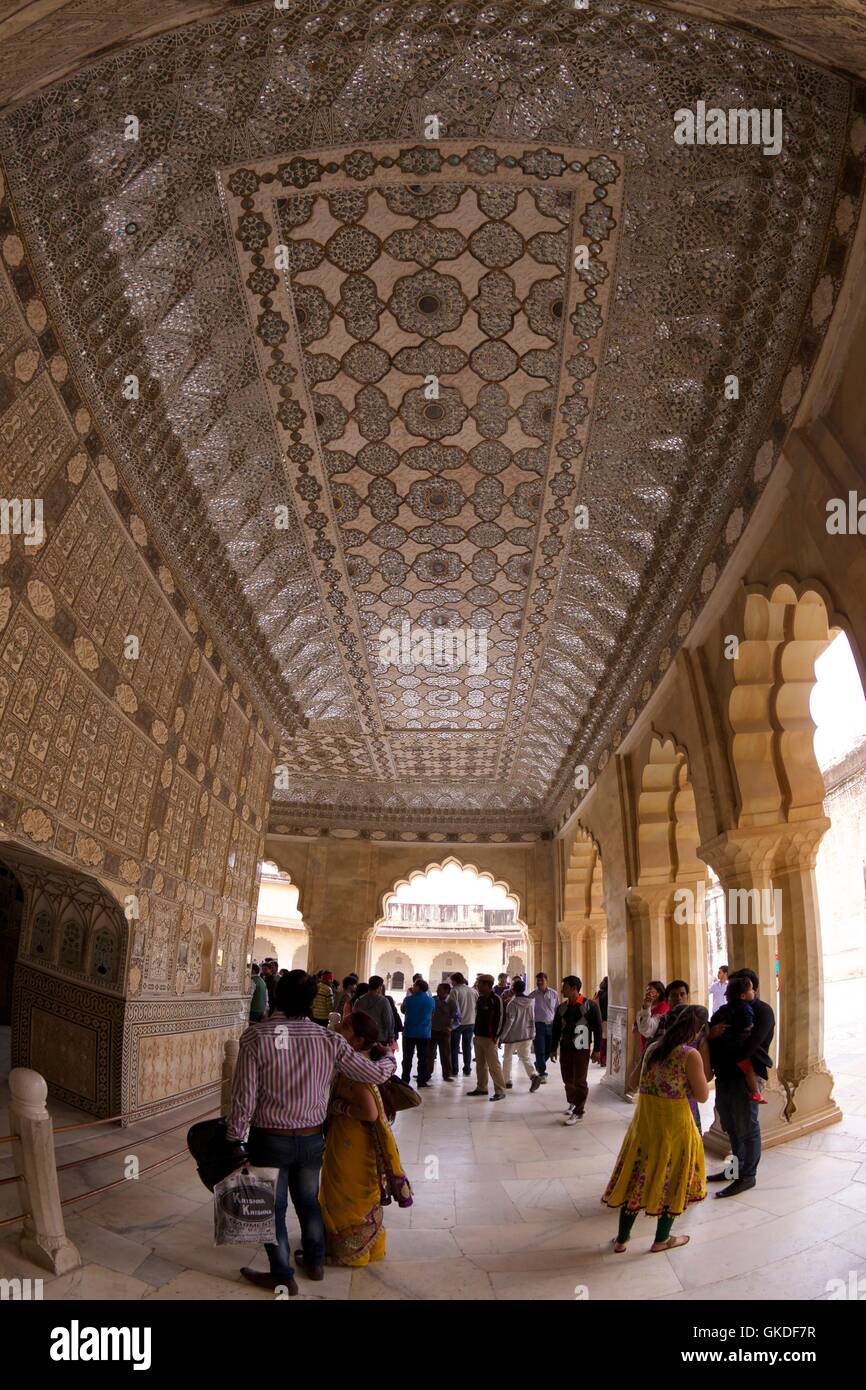 Salón de los espejos, Sheesh Mahal, el Fuerte Amber, Jaipur, Rajasthan, India Foto de stock