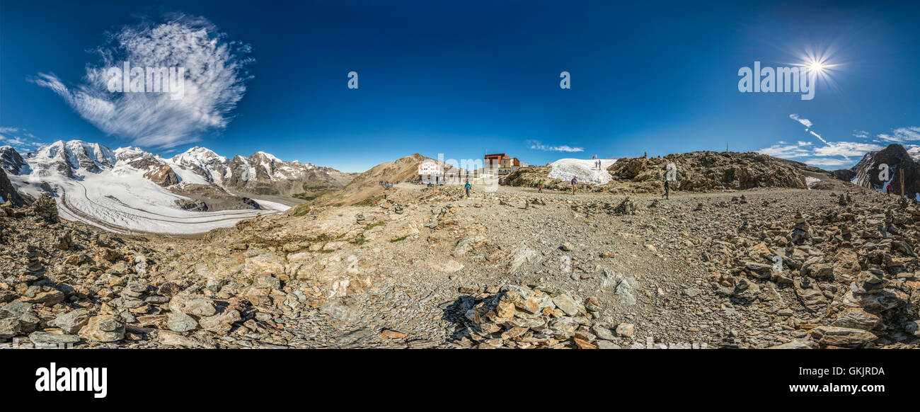 Panorámica de 360 grados de la pers Glaciar Diavolezza y la estación de montaña, cerca de Pontresina, Grisones, Suiza Foto de stock