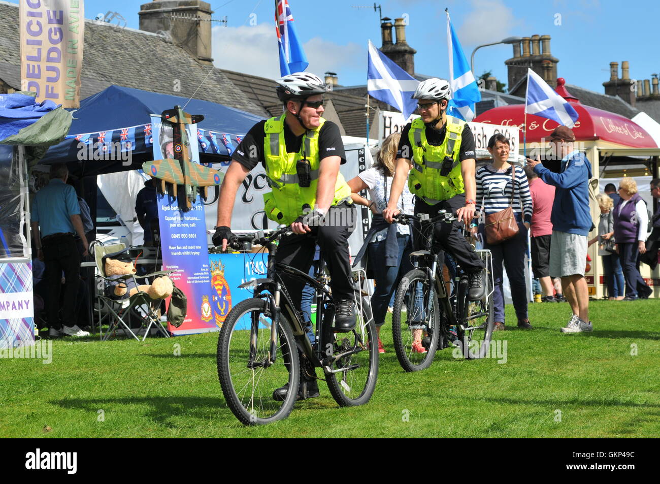 La policía montada en el Highland Games en Crieff Crieff, Reino Unido. 21 Aug, 2016. En el Reino Unido. &Copiar; Crédito: Cameron Cormack/Alamy Live News Foto de stock