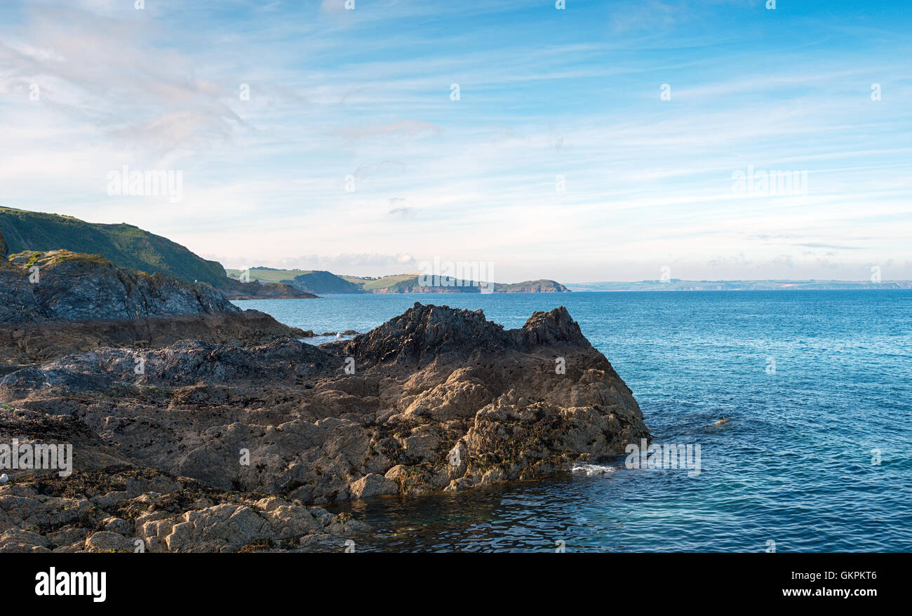 La costa de Cornish en Mevagissey Foto de stock