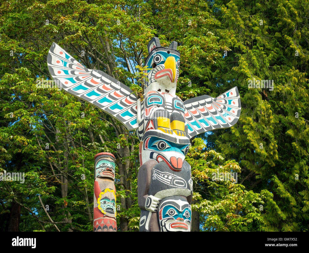 El famoso tótem en Brockton Point, Stanley Park, Vancouver, British Columbia, Canadá. Foto de stock