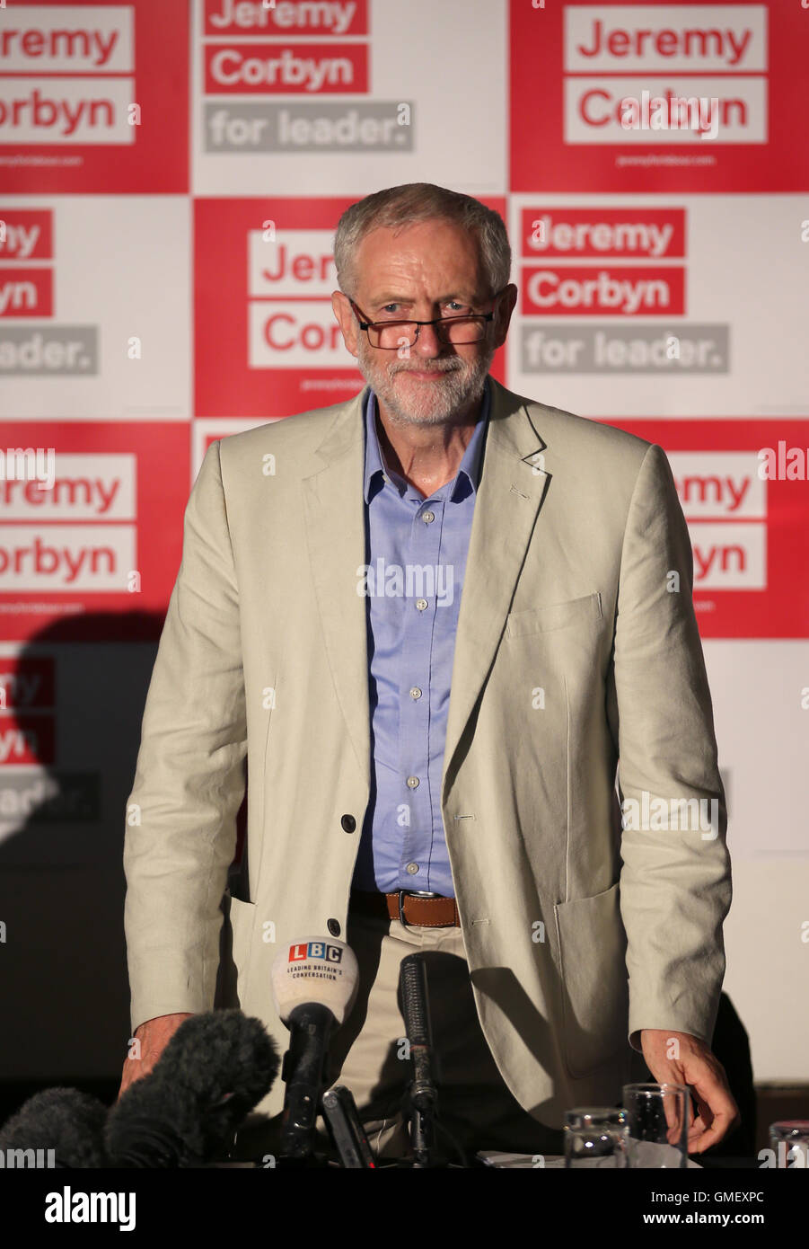 Líder laborista Jeremy Corbyn durante una sesión de preguntas y respuestas en una manifestación celebrada en Glasgow, el Hotel Crowne Plaza, donde el impacto de un led Corbyn Gobierno Laborista en Escocia fue discutido. Foto de stock