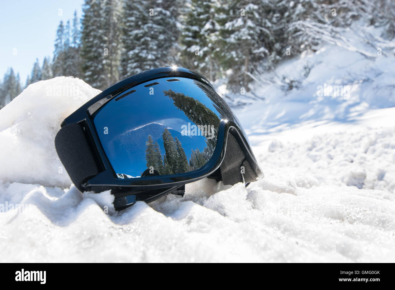 Gafas de esquí fotografías e imágenes de alta resolución - Alamy