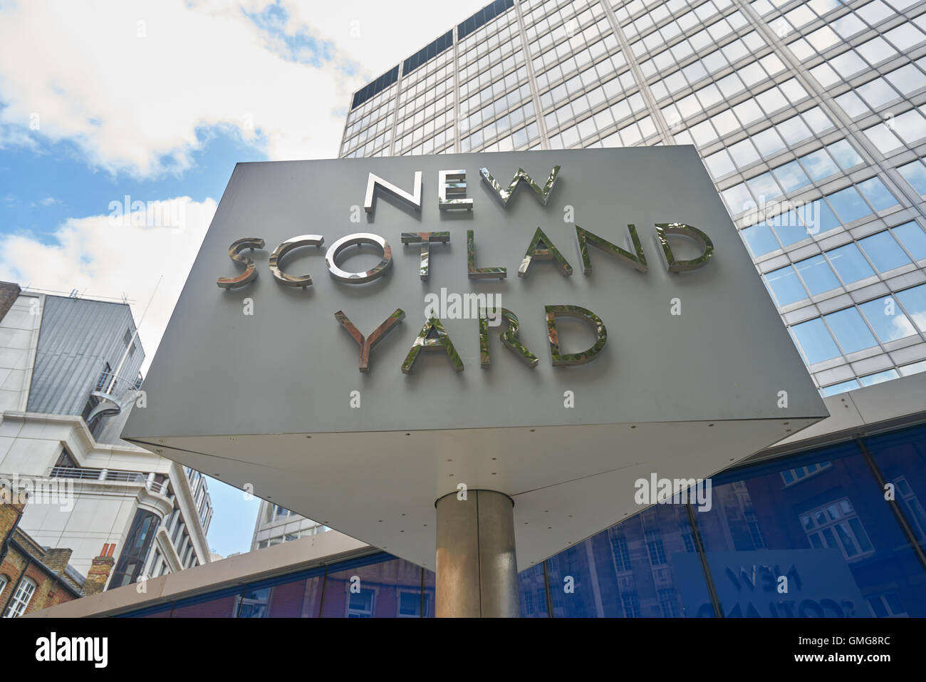 New Scotland Yard, la Policía Metropolitana de Londres Foto de stock