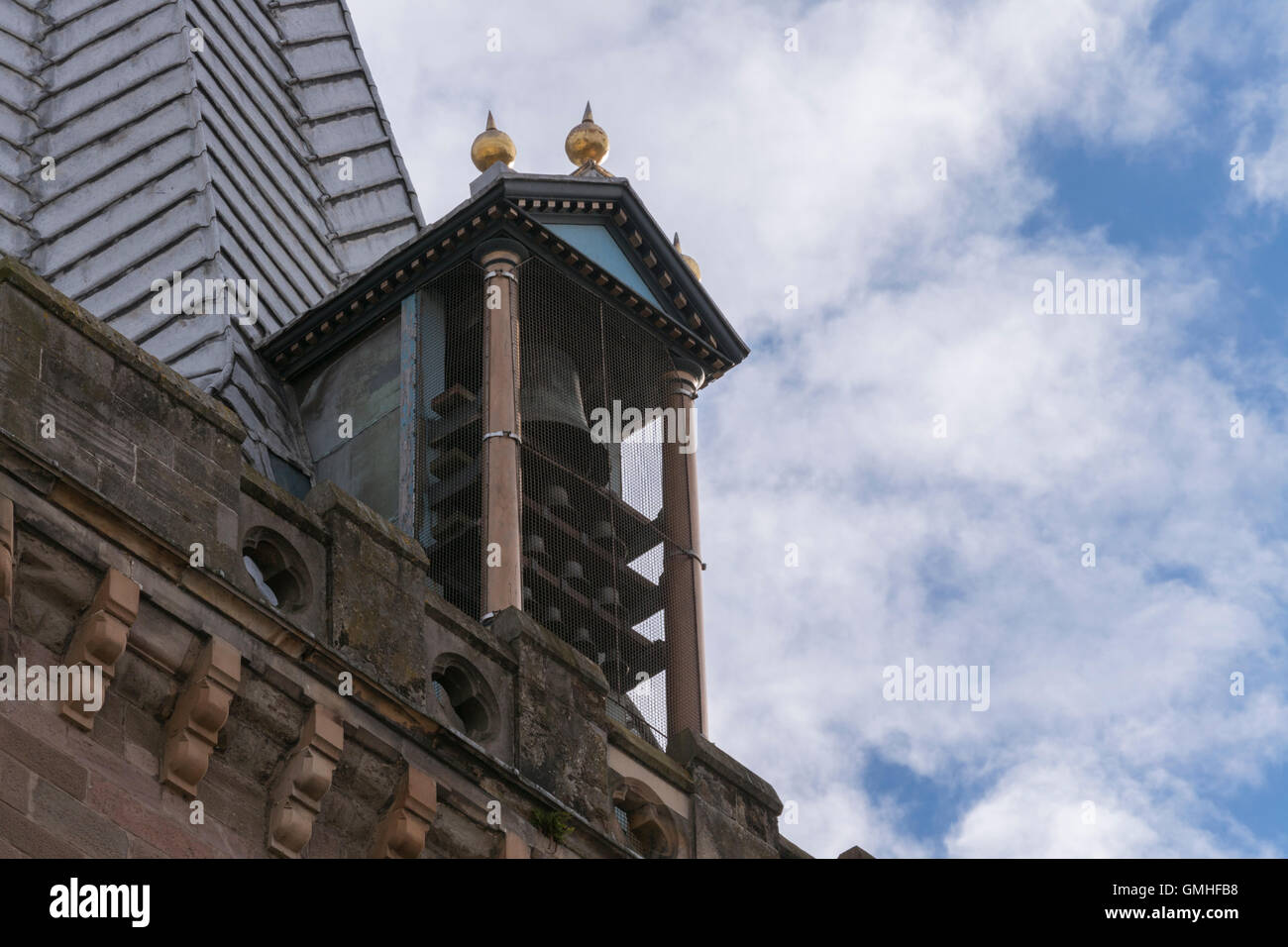 St John's Kirk la torre del reloj y el chapitel de plomo con carillón de campanas, Perth, Perthshire, Escocia, Reino Unido, Foto de stock