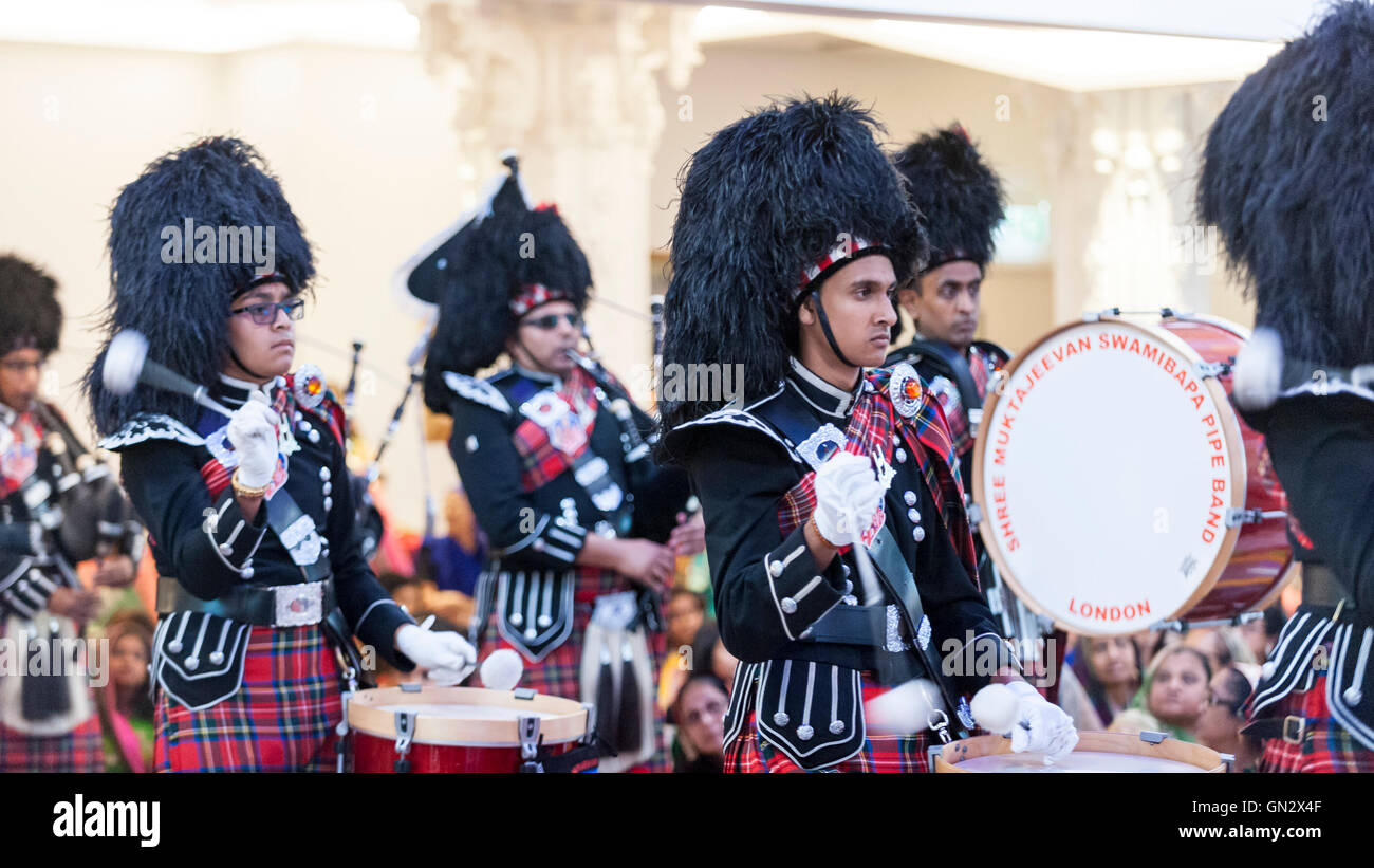 Londres, Reino Unido. 28 de agosto de 2016. La Shree Muktajeevan Pipe