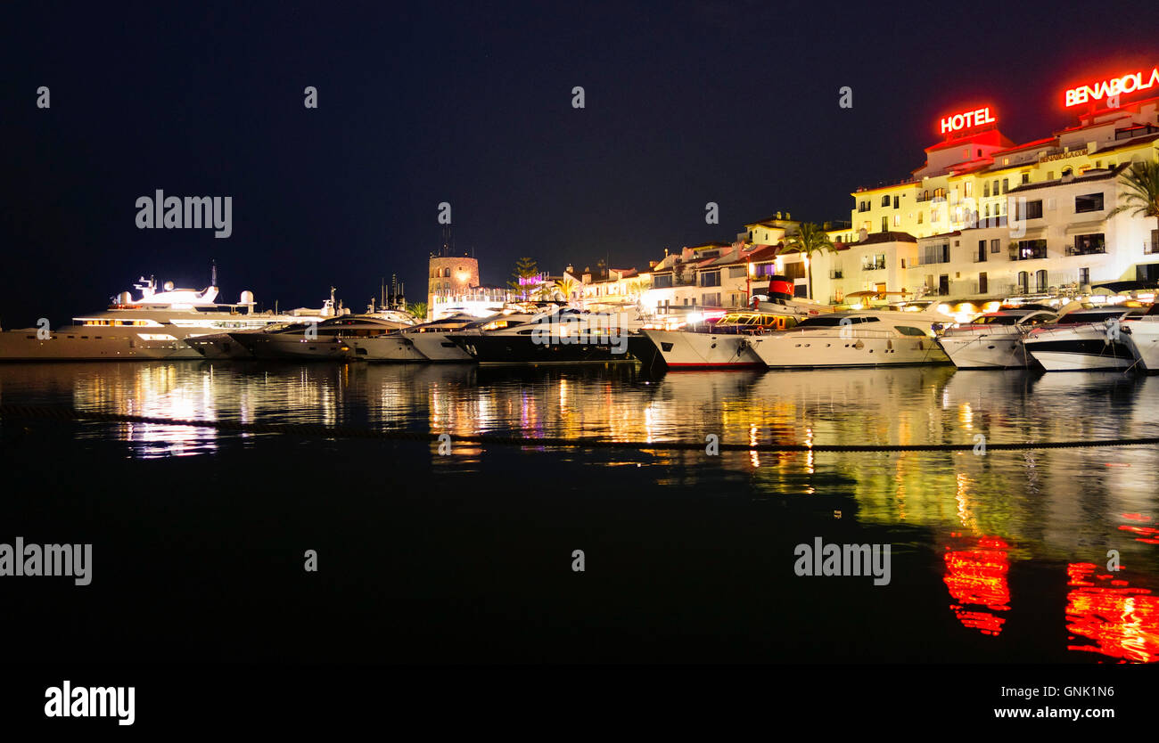 Puerto banus night nightlife parties fotografías e imágenes de alta  resolución - Alamy