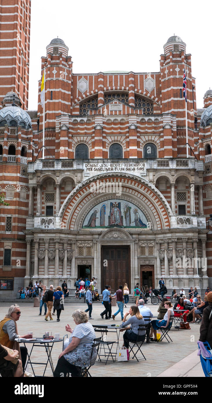 La Catedral de Westminster Londres Victoria Street Foto de stock