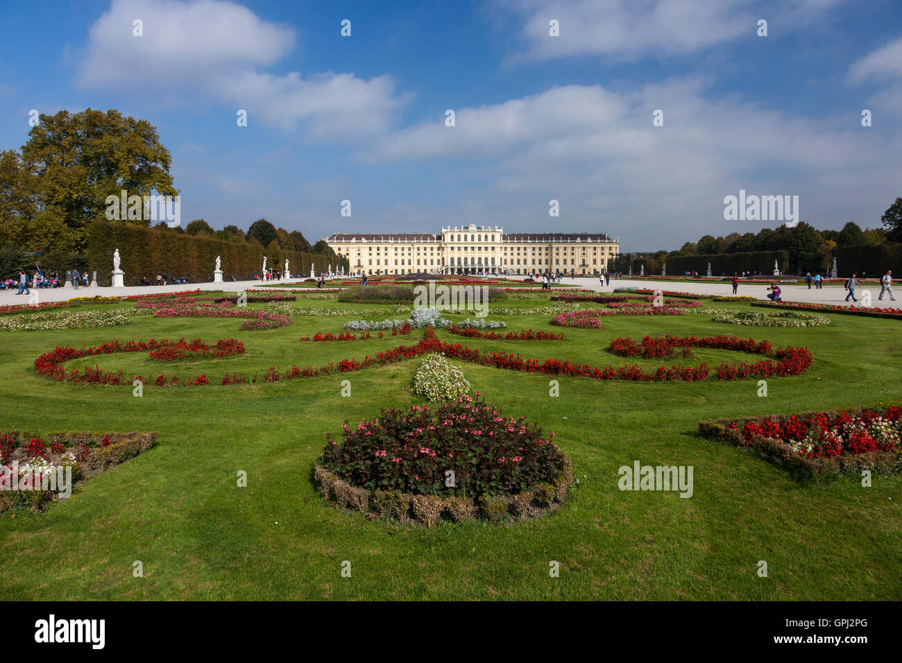 Jardín del Palacio de Schönbrunn en Viena, Austria. Foto de stock