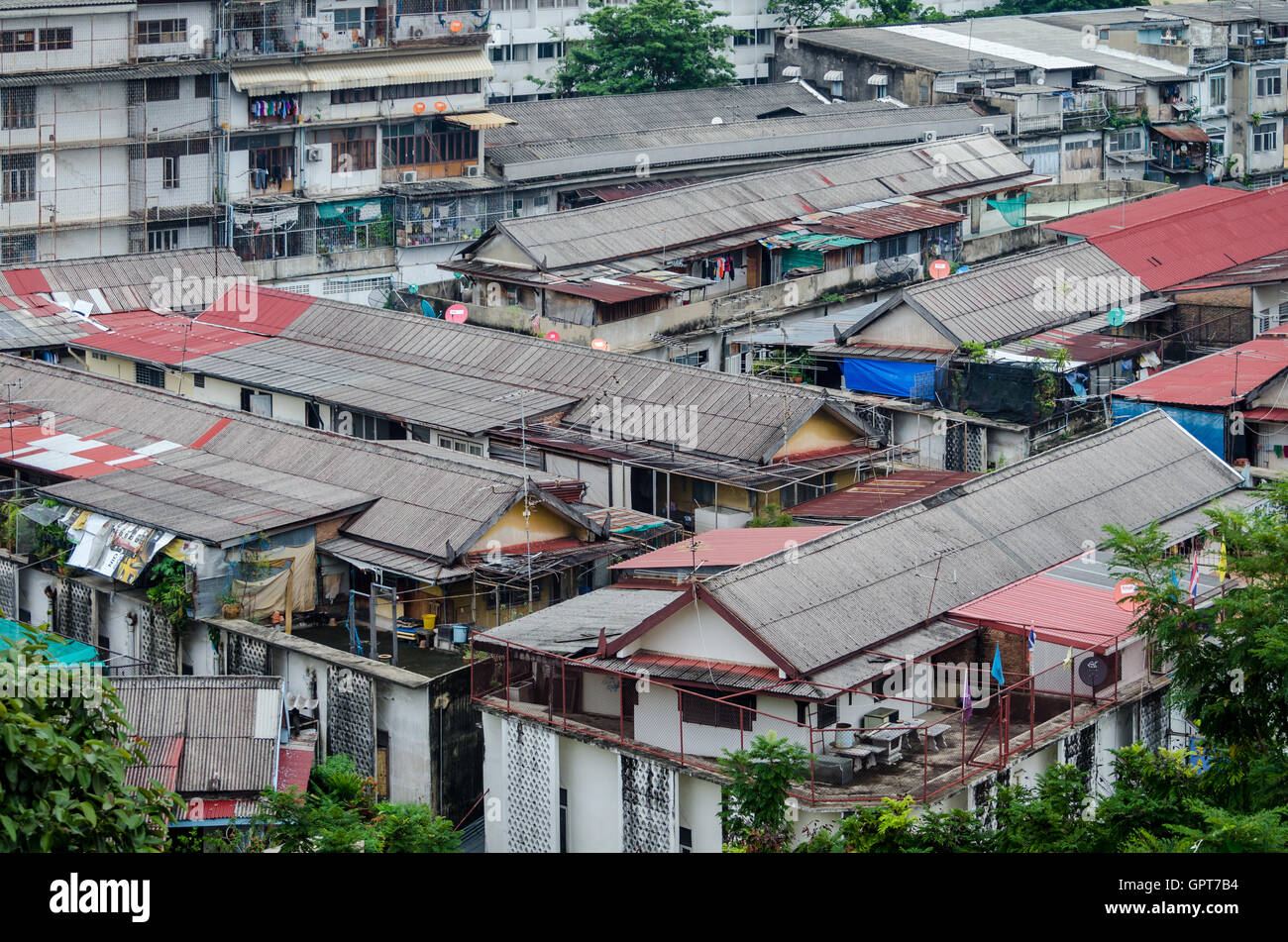 Bangkok, antiguo barrio de clase trabajadora, pobres casas en masa Foto de stock