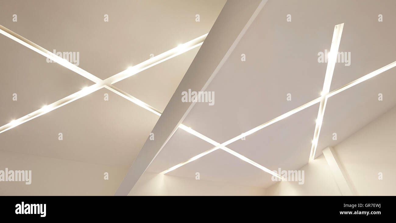 Inserta la iluminación. Centro du Congres, Mons, Bélgica. Arquitecto: Libeskind, 2015. Foto de stock