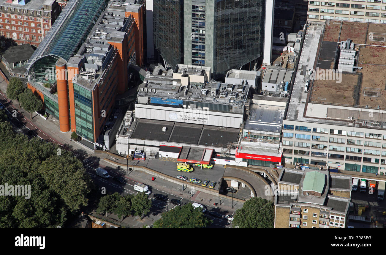 Vista aérea del St Thomas' Hospital en Lambeth, Londres SE1, REINO UNIDO Foto de stock