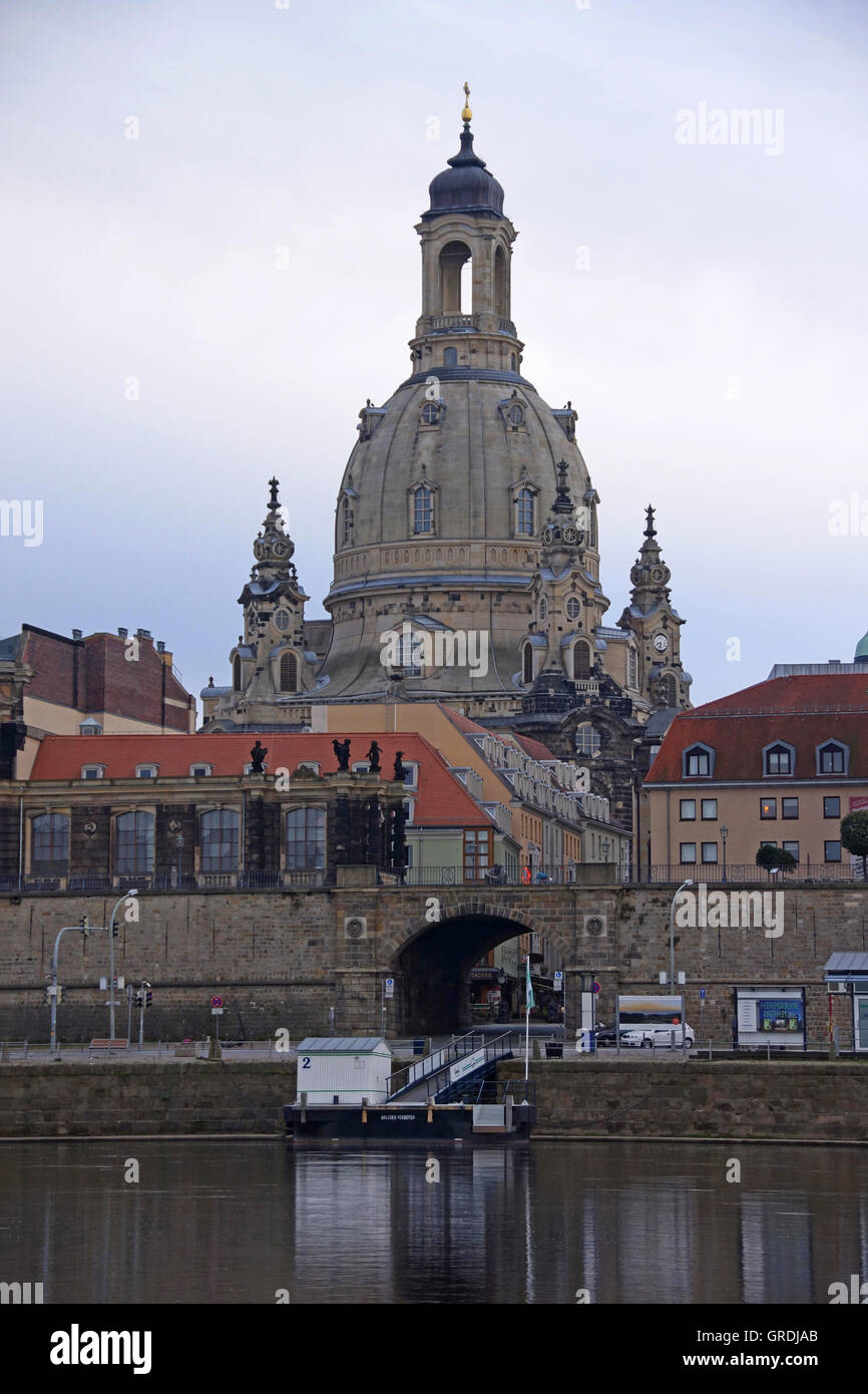 Dresden Frauenkirche, Bruehl S Terraza, Elba, Sajonia Foto de stock