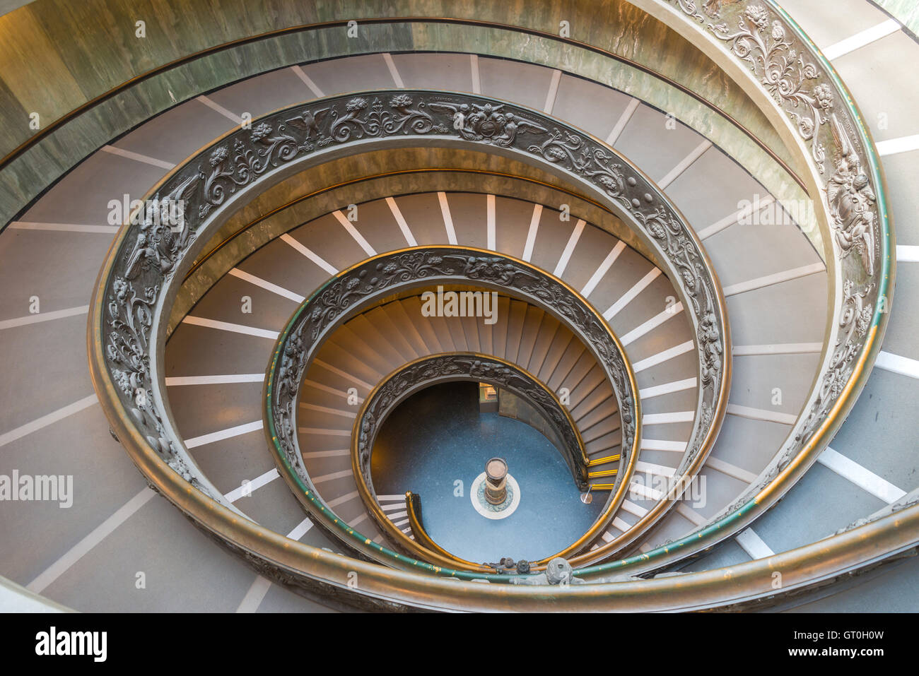 Escalera de caracol de los Museos Vaticanos, Roma, Italia Foto de stock