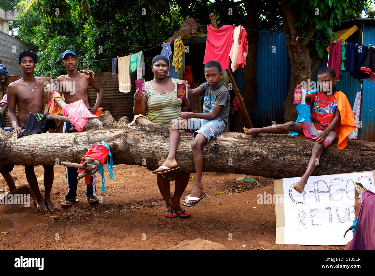 Chagos 07/04/2012 Mauricio La familia de Meri Elysee en casa en