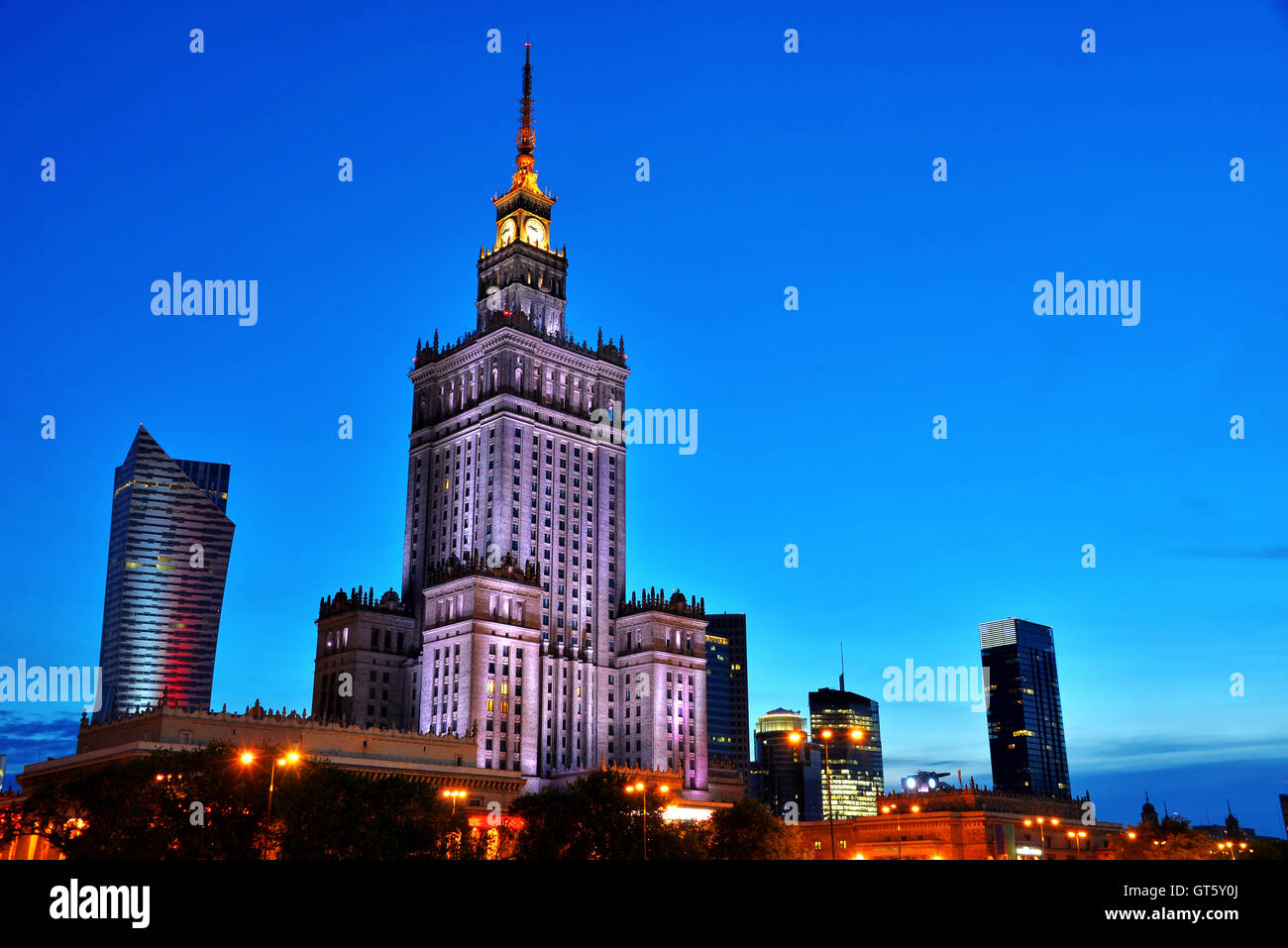 El centro de la ciudad de Varsovia con el Palacio de la cultura y de la
