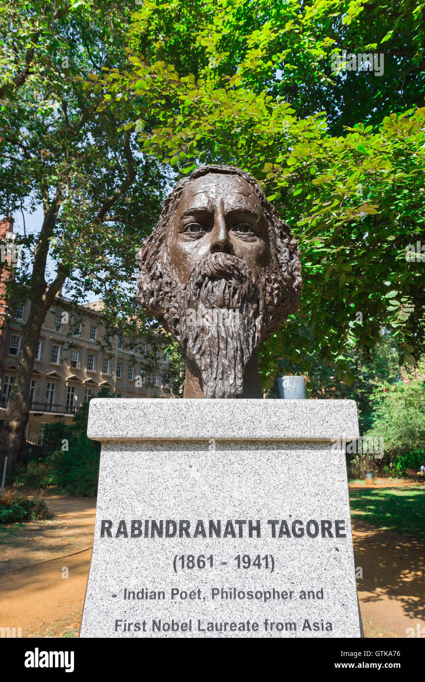 Gordon Square, ver una estatua del poeta y filósofo indio Rabindranath Tagore en Gordon Square, Bloomsbury, Londres, Reino Unido. Foto de stock