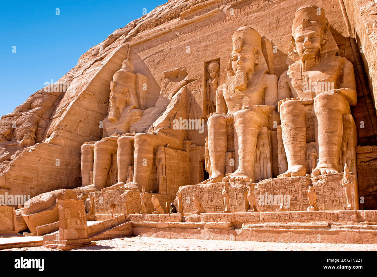 El Gran Templo de Ramsés II en Abu Simbel , Egipto Foto de stock