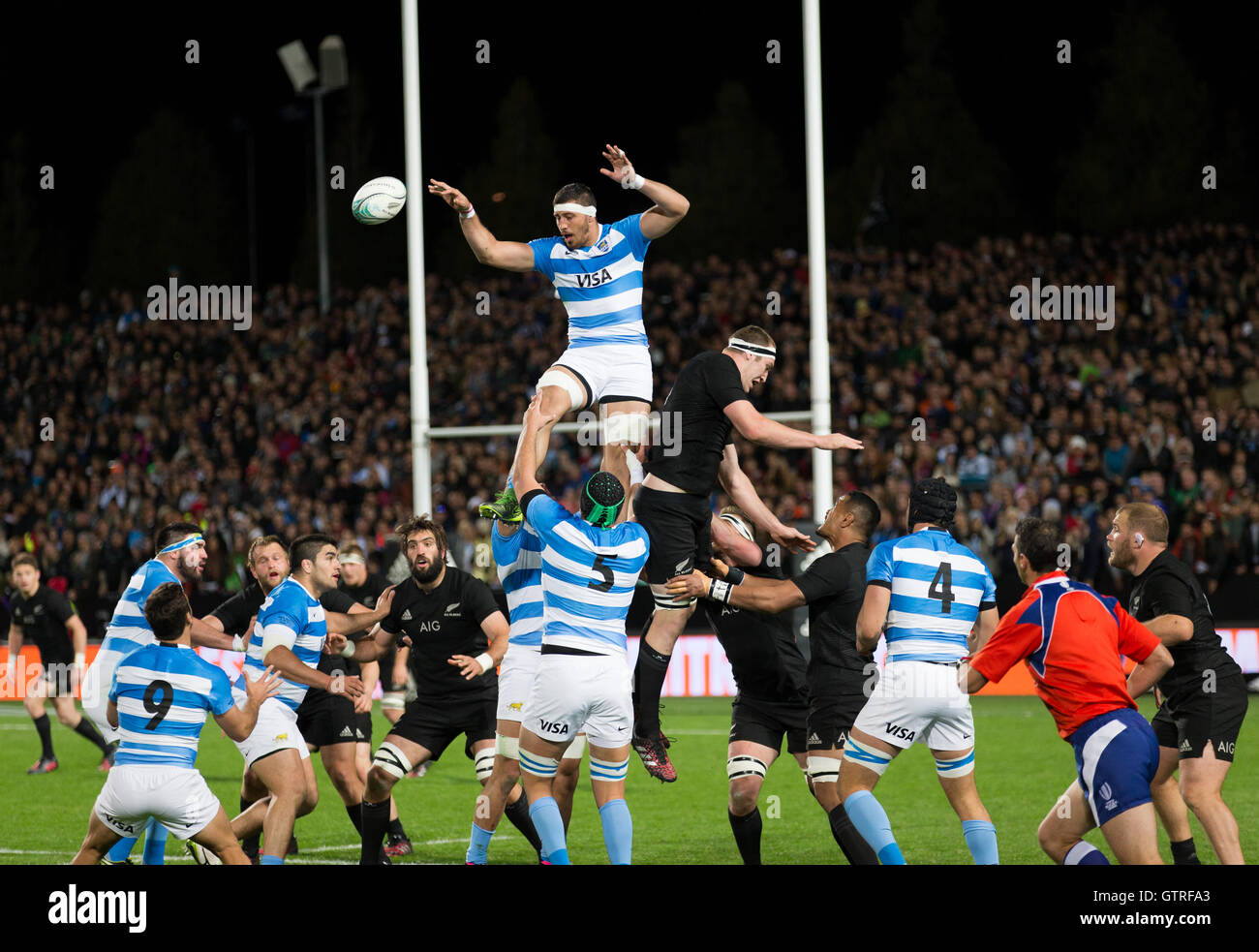 caloría Color de malva De otra manera Hamilton, Nueva Zelanda. 10 Sep, 2016. El Campeonato de Rugby Nueva Zelanda  All Blacks vs. Argentina Pumas. Argentina gana la salida de línea bola  durante el juego, ganó por NZ 57-22. Crédito: