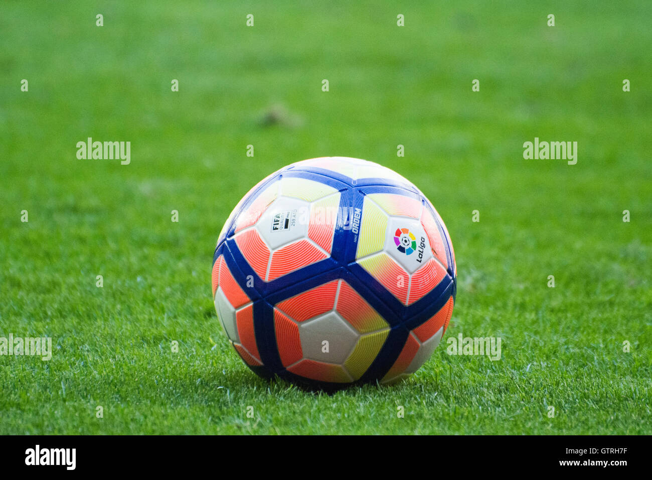 Madrid, España. Septiembre 10st, 2016. La pelota durante el partido de  fútbol de la tercera ronda de la temporada 2016/2017 de la liga española  'La Liga' entre el Real Madrid y el