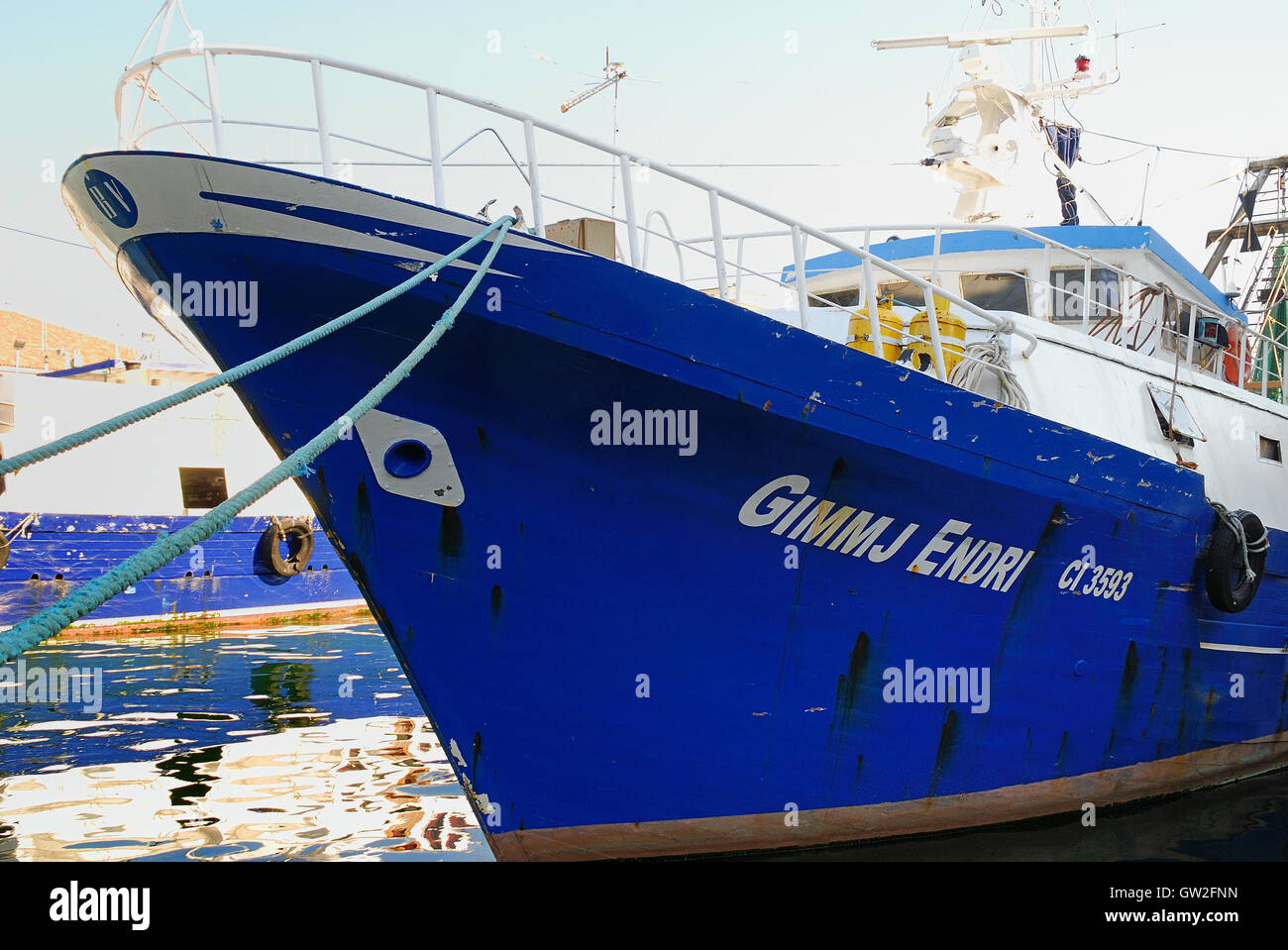 Chioggia, Veneto, Italia. Barcos de pesca en el puerto. Chioggia es el  puerto pesquero más importante en el norte de Italia. El nombre del barco  de pesca en la foto es Gimmj