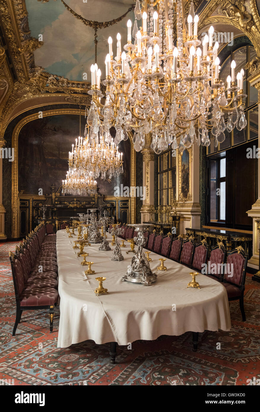 Apartamentos Napoleón III Grande salle un pesebre. El Museo del Louvre, París, Francia Foto de stock