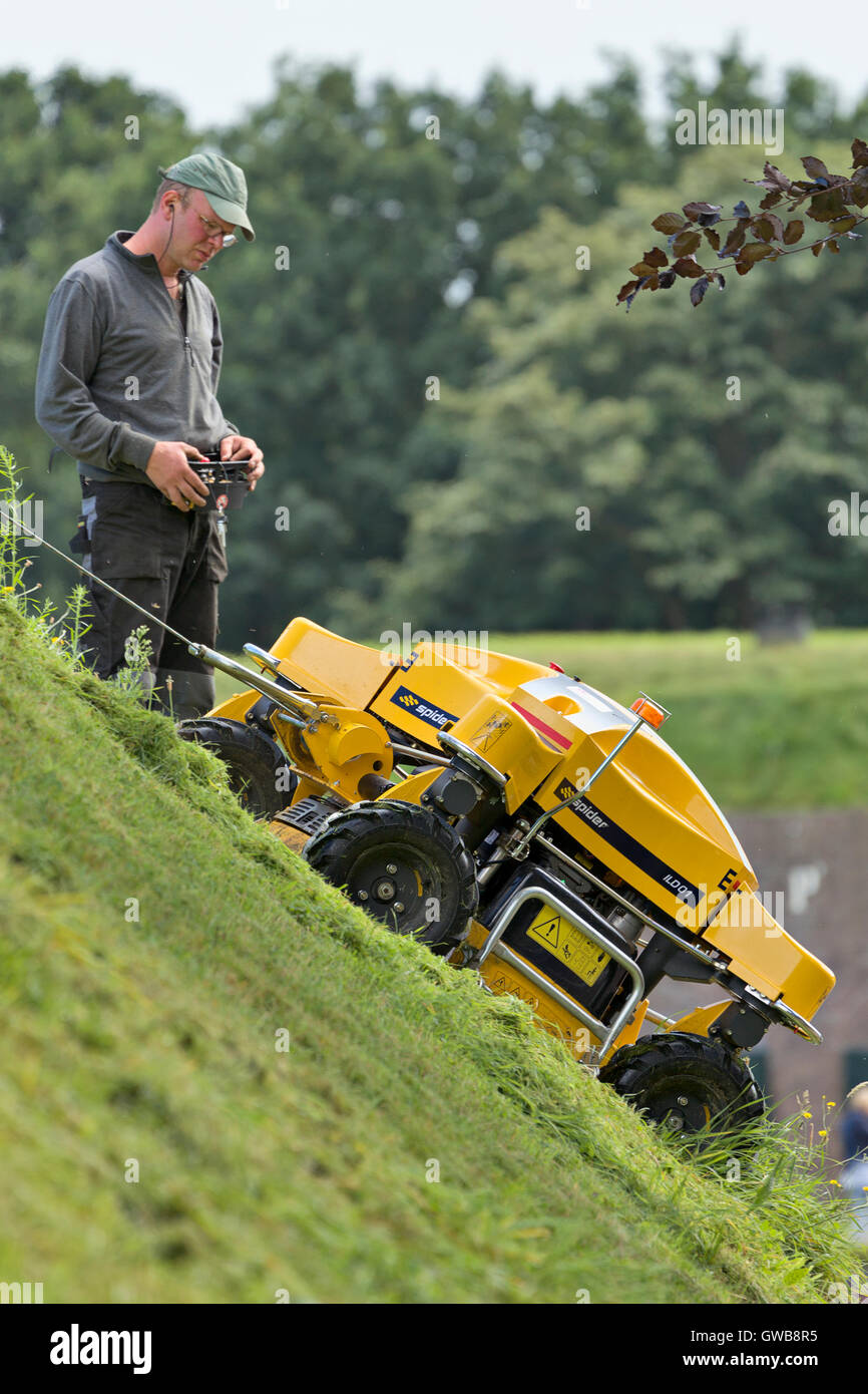 Cortador césped industrial fotografías e de alta resolución - Alamy