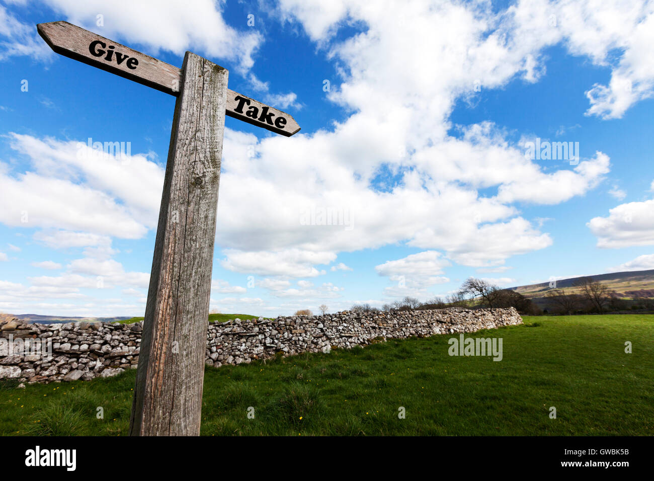Dar Tomar Signo Palabras Signos De Vida Justa Equidad Perdon Motivacion Concepto Eleccion De Direccion Elija Antonimos Antonimo Escrito Fotografia De Stock Alamy
