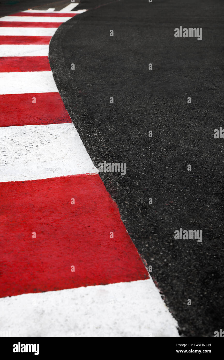 Carreras de asfalto, y frenar el Grand Prix de Mónaco Montecarlo Street Circuit Foto de stock