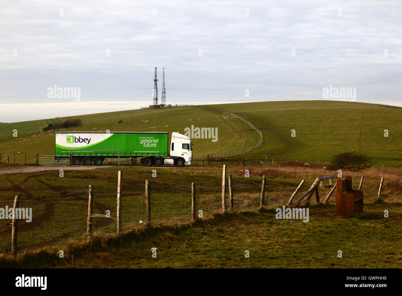 Abbey Logistics Group Limited camión en firle baliza, el parque nacional de South Downs, East Sussex, Inglaterra, Reino Unido. Foto de stock