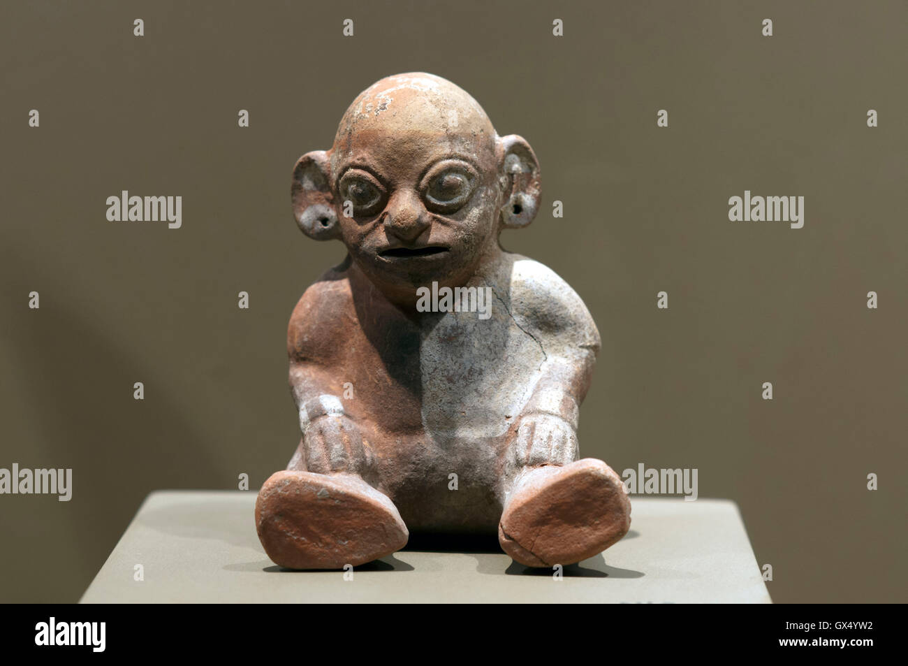 Museo de las Tumbas Reales de Sipán. Adornos de cerámica y artefactos