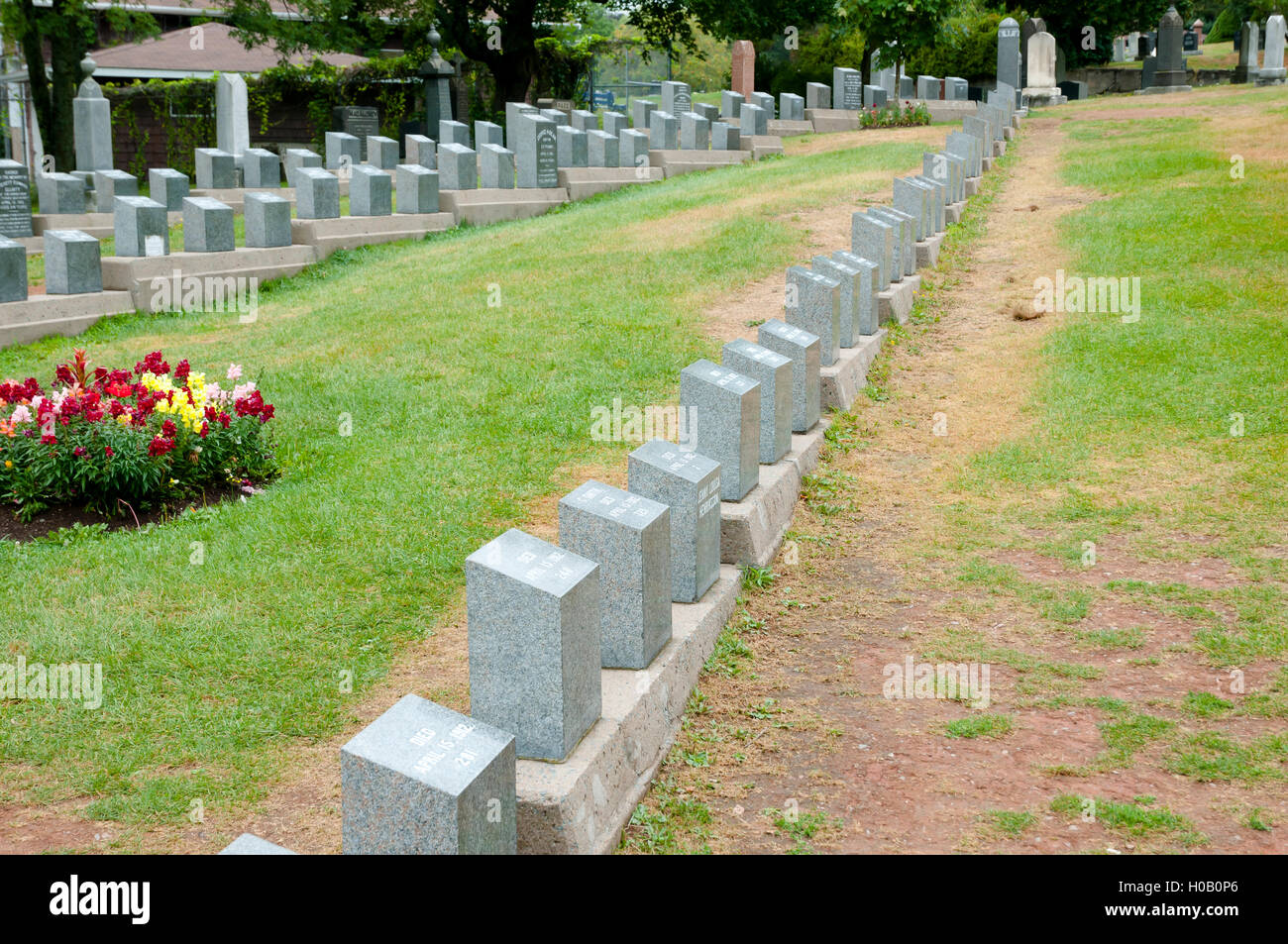 Tumbas de personajes famosos fotografías e imágenes de alta resolución