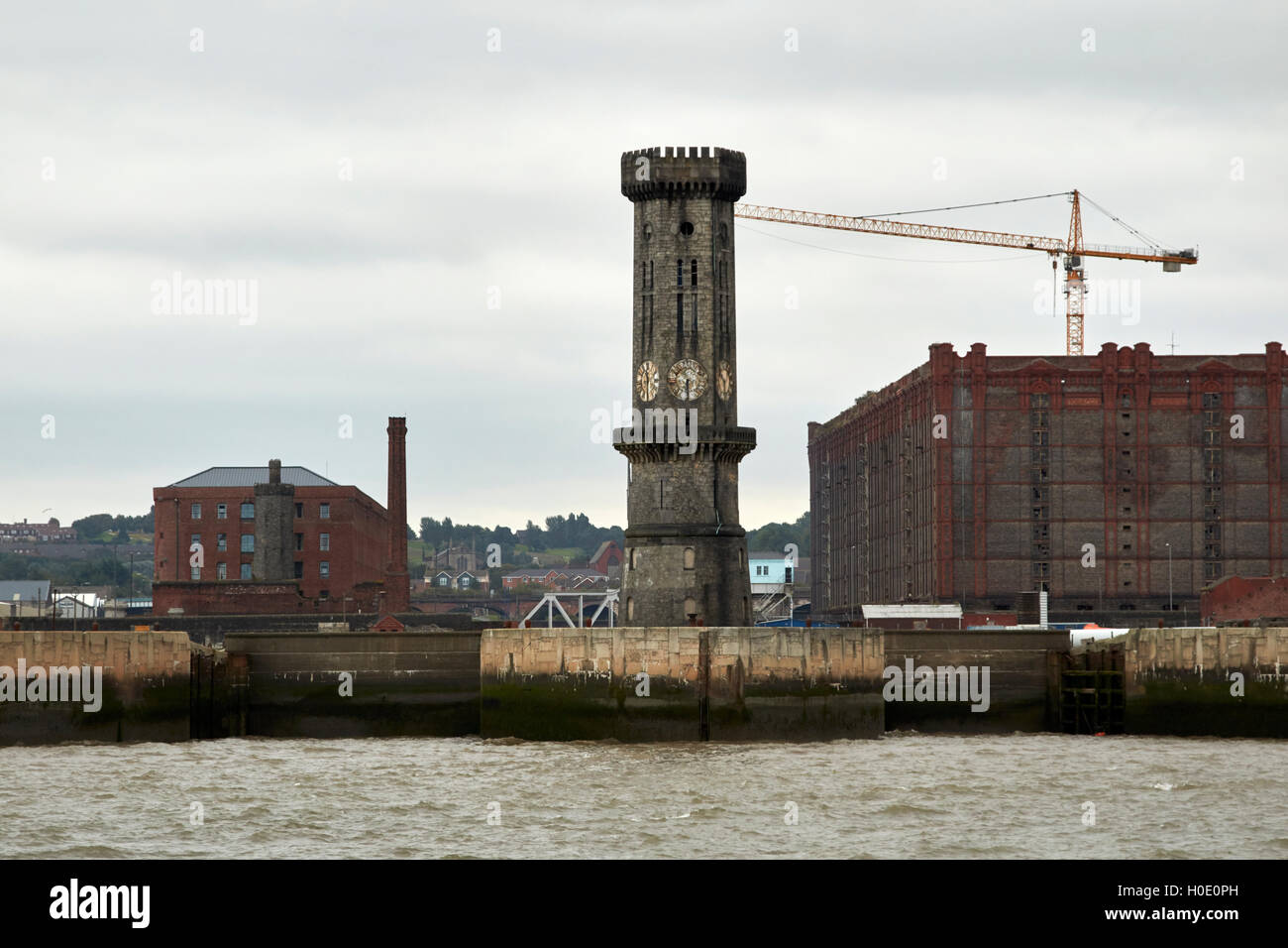 Victoria torre en Salisbury dock Liverpool Merseyside UK Foto de stock