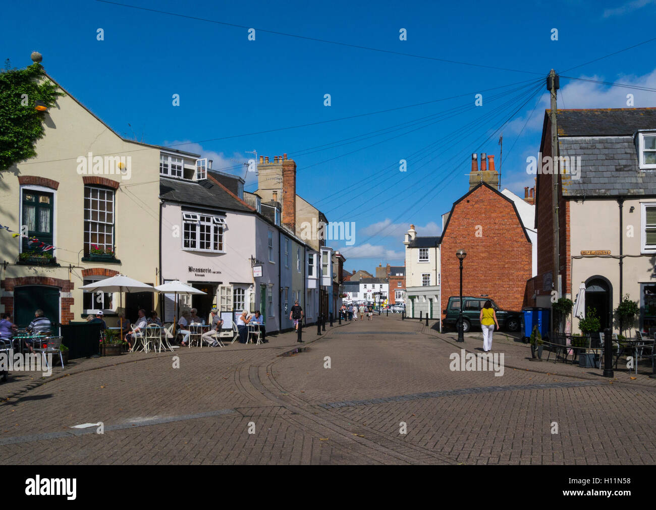 Espero Square El Viejo Puerto con bares y restaurantes que sirven las necesidades de muchos de los turistas que visitan esta ciudad histórica de Weymouth Dorset, Inglaterra Foto de stock