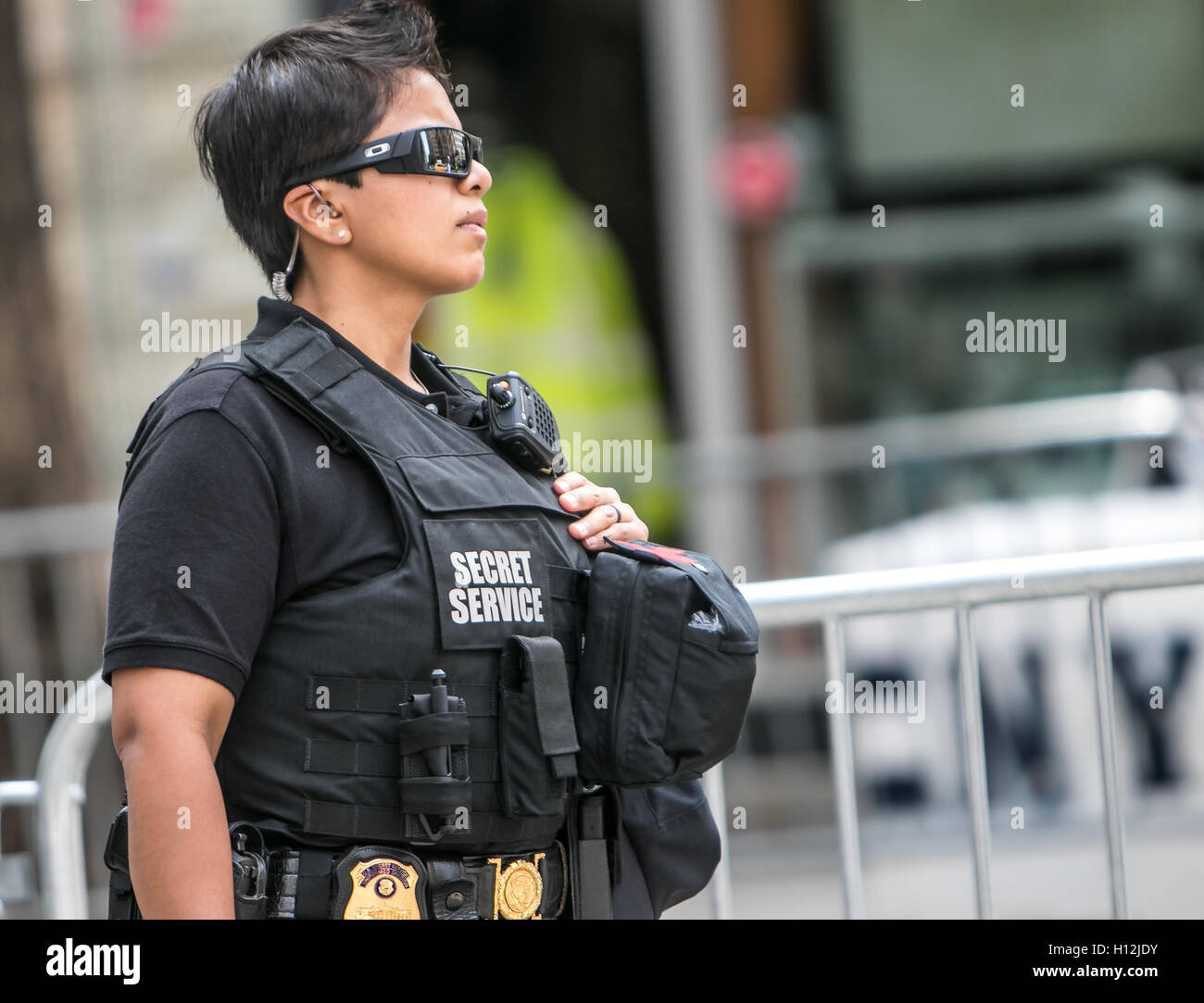 Un agente del Servicio Secreto femenino. Foto de stock