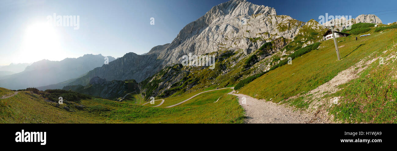 Los Alpes Alemania Garmisch Partenkirchen Alpspitze Osterfelderkopf paisaje de montaña Foto de stock