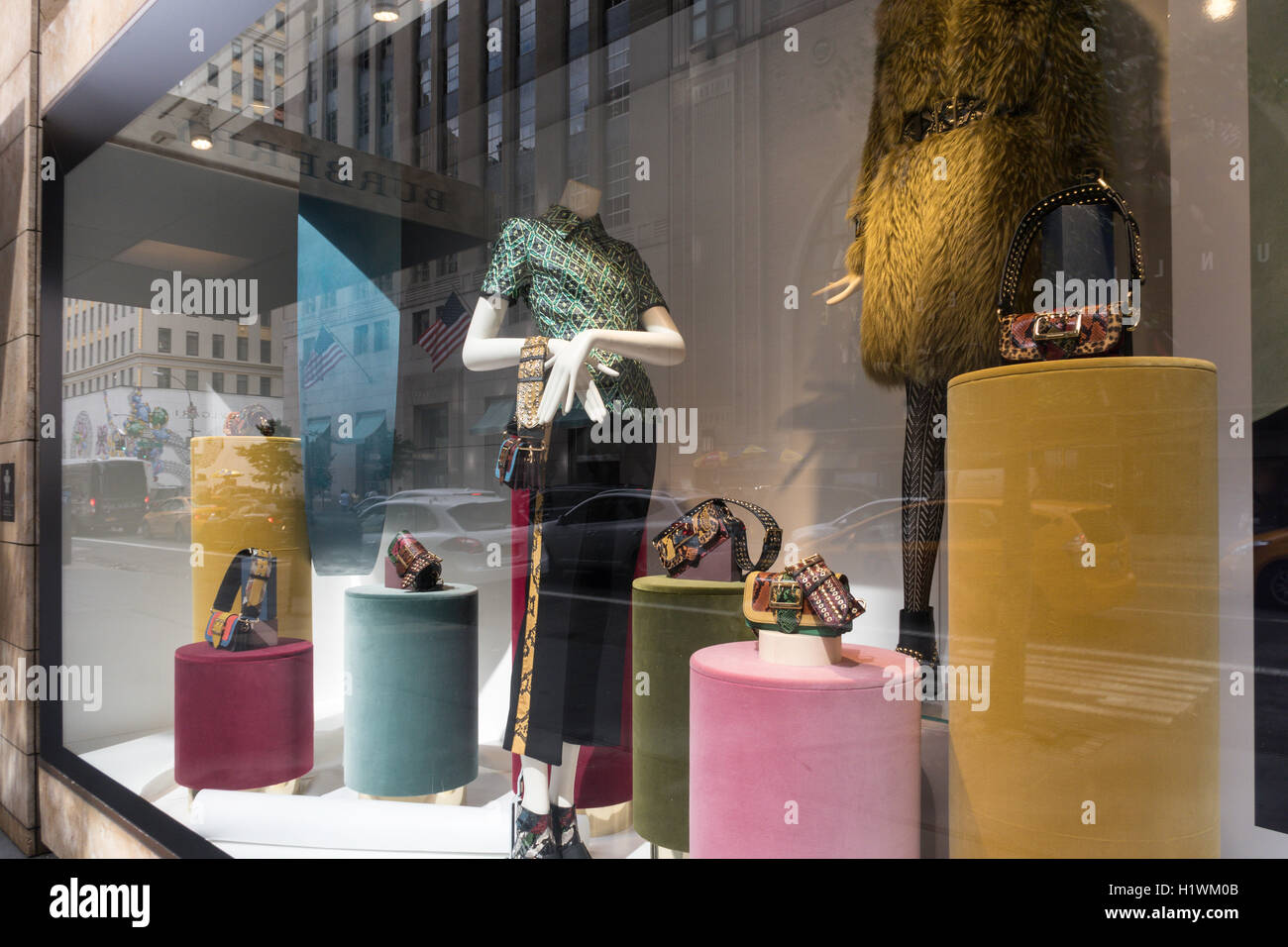 Burberry 57th top street mujer