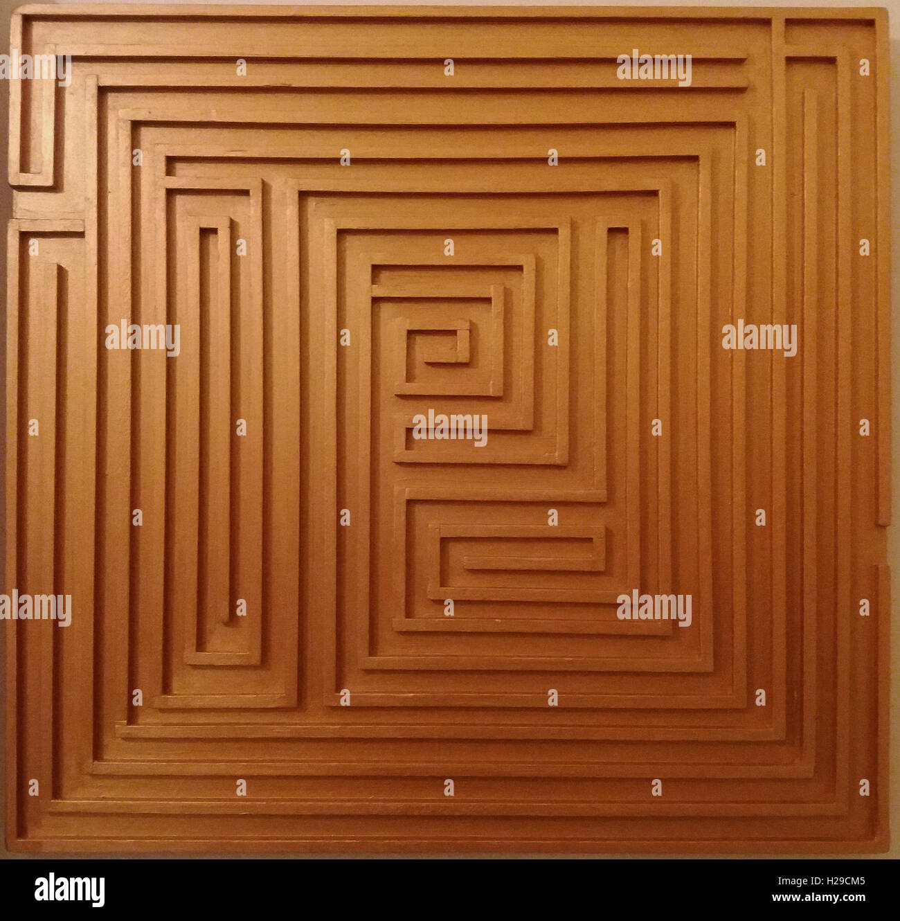 Las fotos tomadas durante la construcción de madera artesanales y laberintos laberintos paneles decorativos y algunos mosaicos . Foto de stock