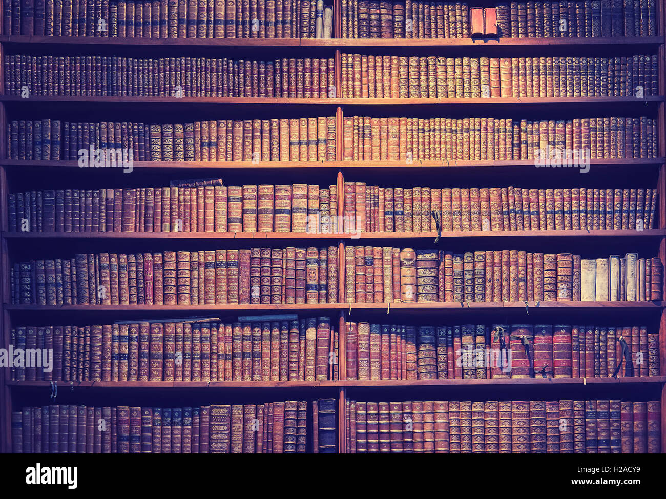 Fondo de pantalla de libros fotografías e imágenes de alta resolución - Alamy Fondo de pantalla de libros fotografías e imágenes de alta resolución - Alamy