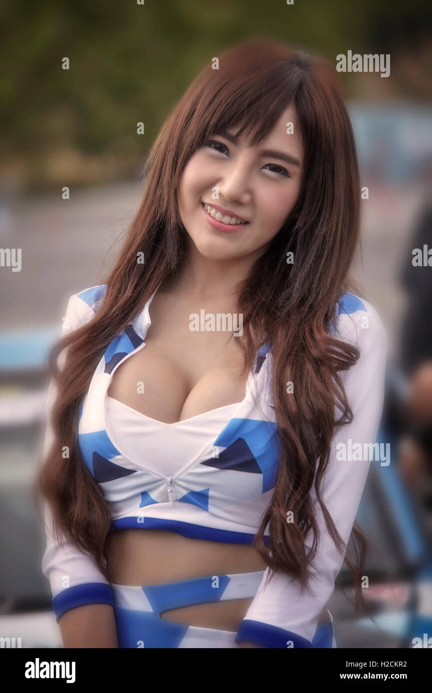 Tailandia belleza. Retrato de una hermosa mujer asiática. Tailandia S. E.  Asia. Chicas tailandesas. Mujer asiática sonriendo. Chica tailandesa sexy  Fotografía de stock - Alamy