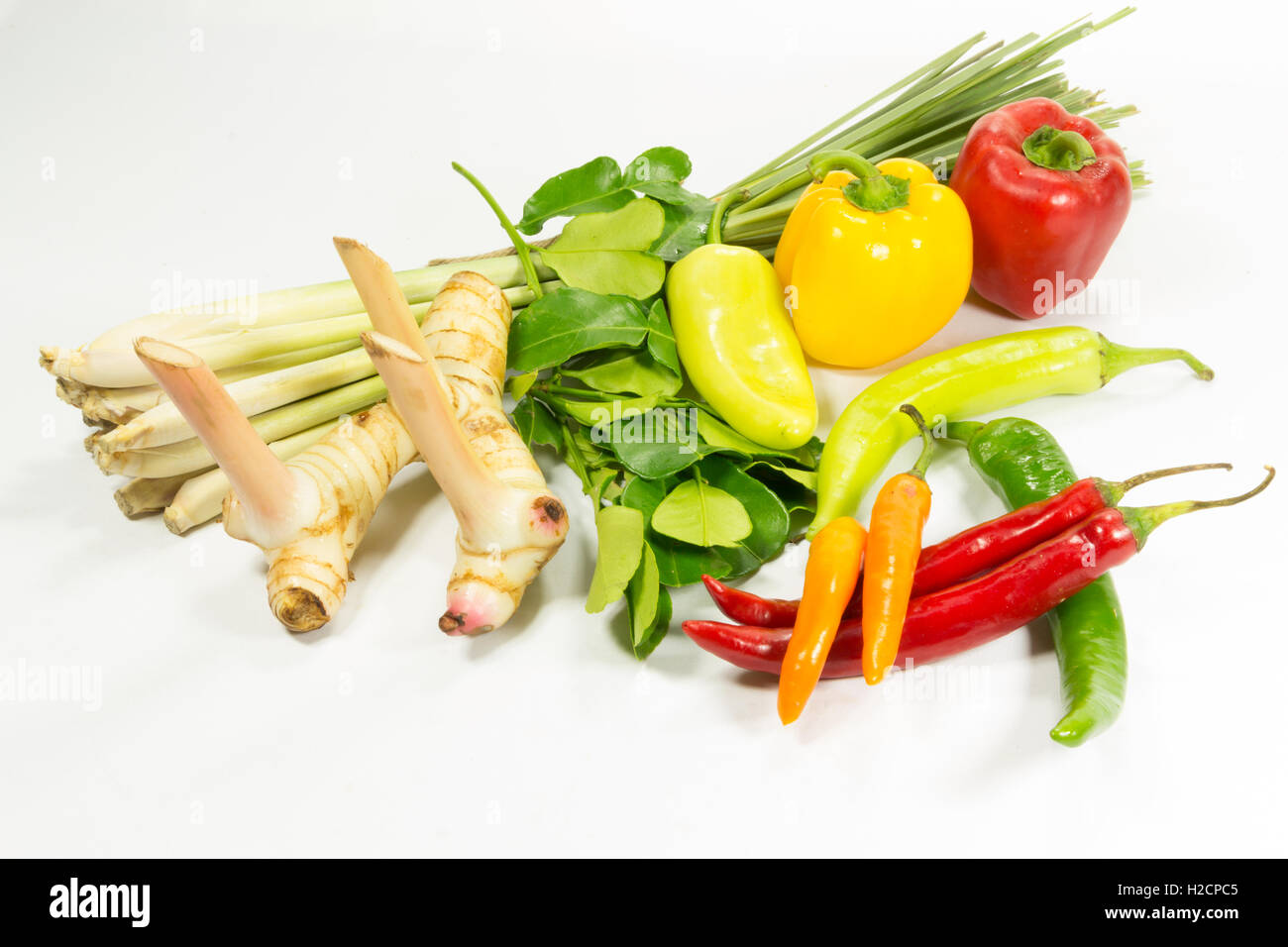 Grupo de ingredientes de hierbas para cocinar comida tailandesa Foto de stock