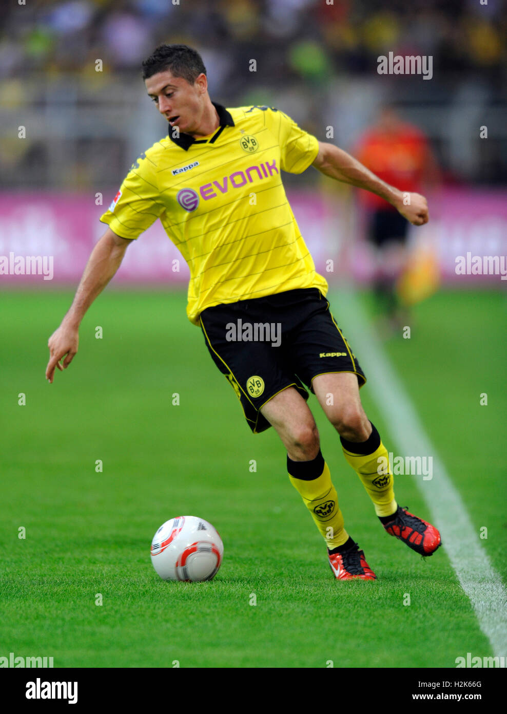 Fussball-Bundesliga, asociación profesional de la liga de fútbol en Alemania, la Temporada 2010-2011, el primer partido de la ronda, el Borussia Foto de stock