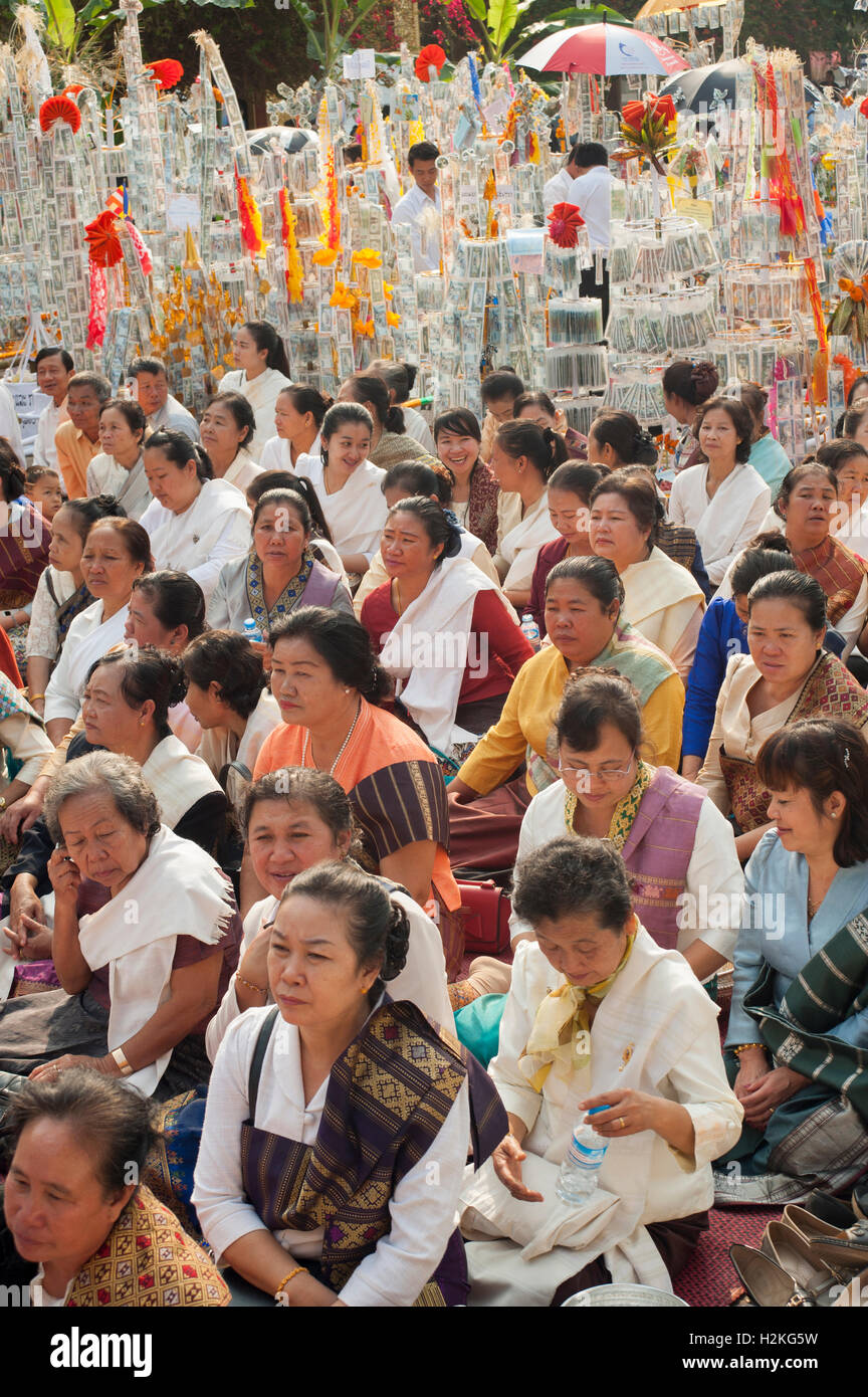 Final del festival de año nuevo Louang Prabang Laos Foto de stock